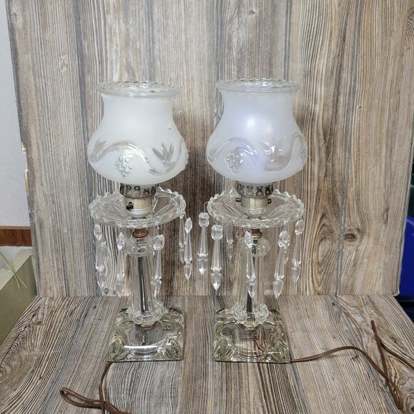 2 Vintage Lamps, Milk Glass Tulip Shades, Missing Prisms, Shabby Chic Decor - Picture 3 of 10